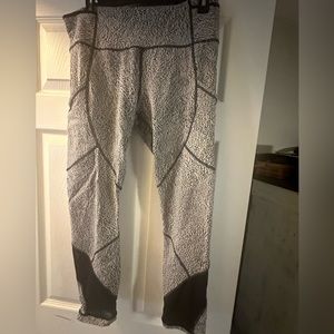 Lululemon pace rival high rise size 10